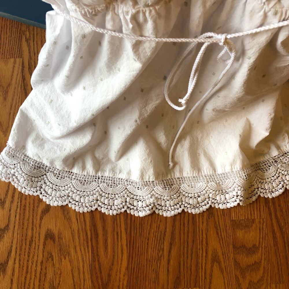 White lace dress - Picture 5 of 7